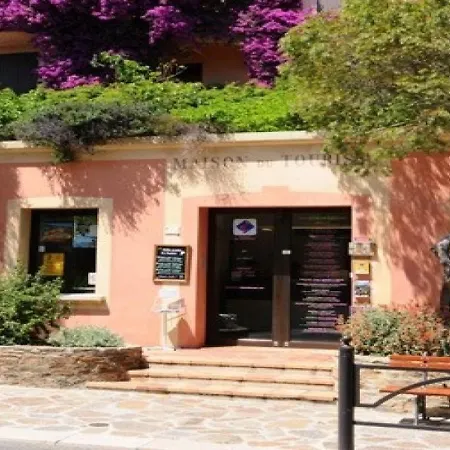 House Les Amandiers Casa de Férias Bormes-les-Mimosas